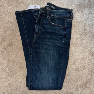 American Eagle Hi-Rise Skinny kick